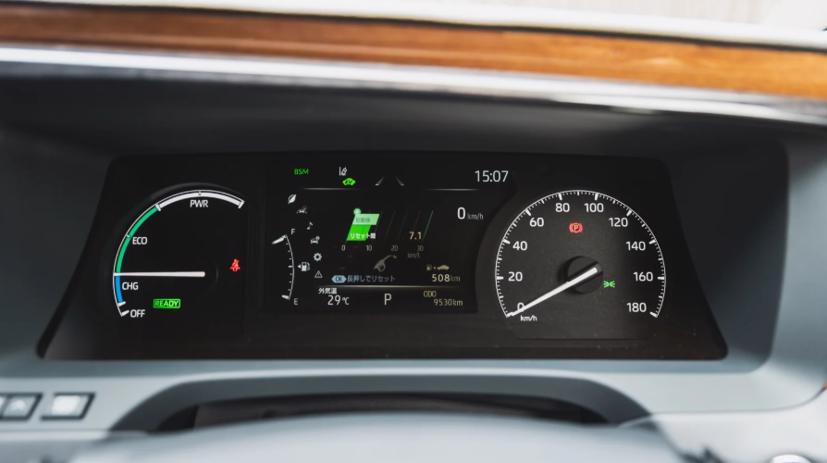 Toyota Century – xe si&#234;u sang “độc vị” Nhật Bản - Ảnh 7