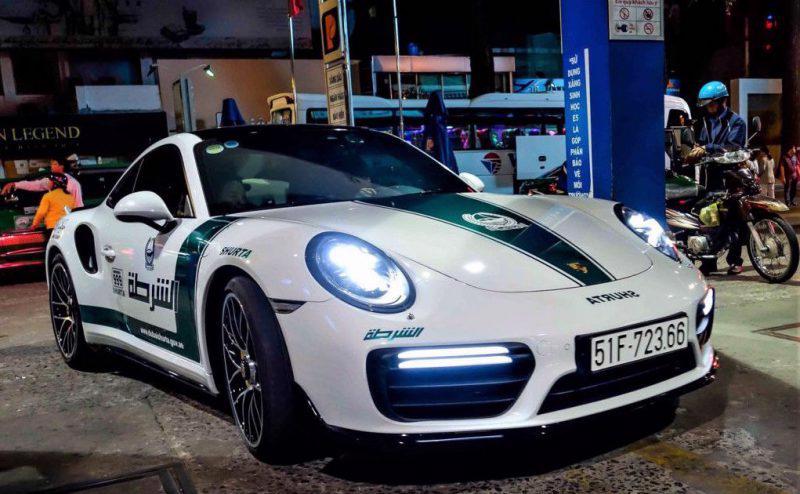 Chiếc siêu xe mang logo của cảnh sát Dubai.