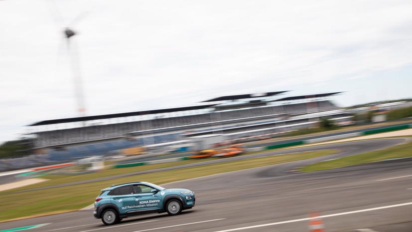 Hyundai Kona chạy điện, lập kỷ lục hơn 1.000km/lần sạc - Ảnh 2