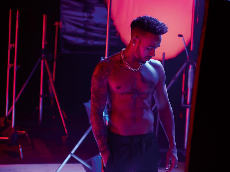 Phong c&#225;ch thời trang “cực phi&#234;u” của tay đua số 1 Lewis Hamilton - Ảnh 6