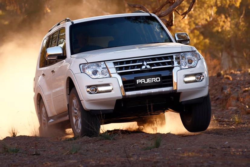 Mitsubishi Pajero là mẫu xe nhập khẩu đang được bán tại Việt Nam