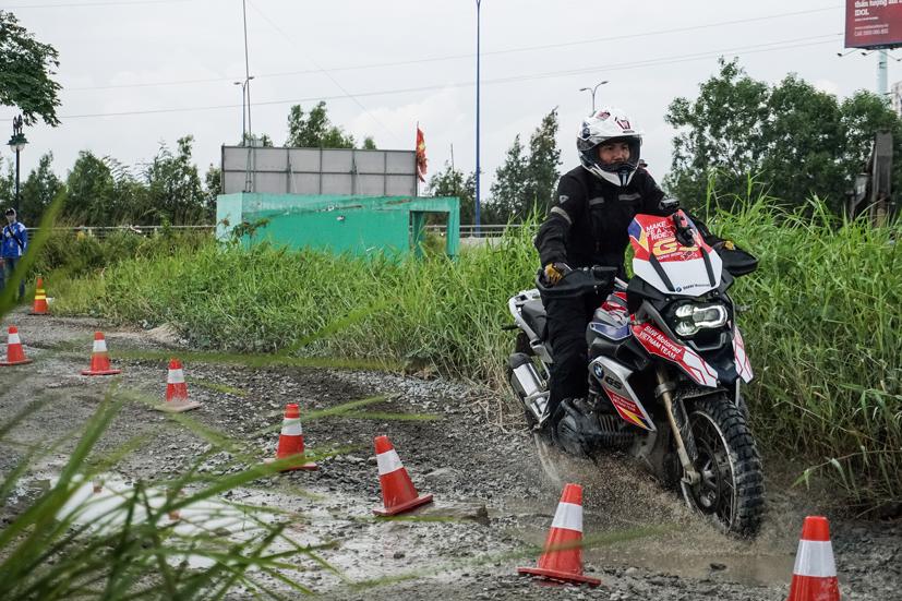 BMW Motorrad ra 3 mẫu Advanture mới - Ảnh 7