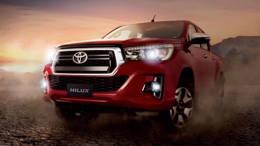 Mới đây, Toyota đã chính thức công bố giá bán mới cho mẫu xe Hilux, điều chỉnh giảm từ 21 triệu đồng đến 33 triệu đồng so với mức giá hiện tại.