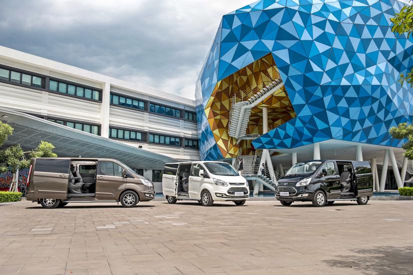 Ford Tourneo mới sẽ đến tay khách hàng từ ngày 14/10 với giá 999 triệu đồng và 1.069 triệu đồng cho bản Trend và Titanium