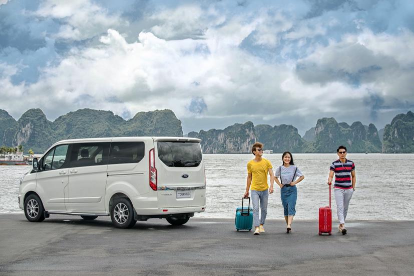 Ford Tourneo là dòng xe đa dụng 7 chỗ mới