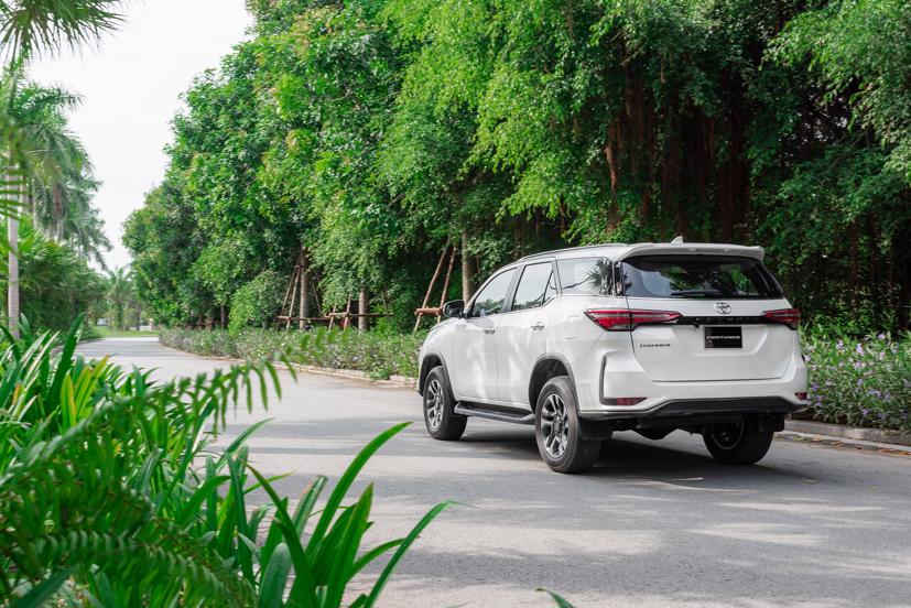 Fortuner Legender 2.8L c&#243; g&#236; m&#224; đắt nhất “họ nh&#224; Fortuner”? - Ảnh 5