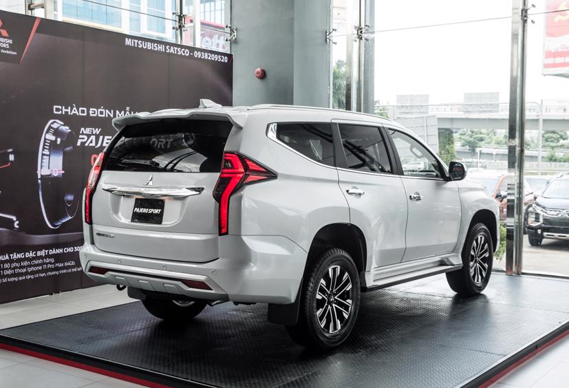 Mitsubishi Pajero Sport 2020 vừa chính thức ra mắt thị trường Việt Nam với giá cao nhất 1,345 tỷ đồng