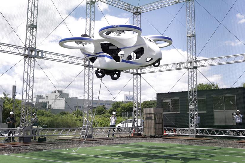 Nguyên mẫu ô tô bay của hãng NEC, Nhật Bản.