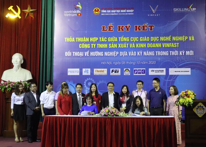Ngày 5/10, VinFast và Tổng cục Giáo dục Nghề nghiệp - Bộ Lao động Thương binh và Xã hội đã ký kết biên bản ghi nhớ hợp tác trong lĩnh vực đào tạo kỹ năng nghề.