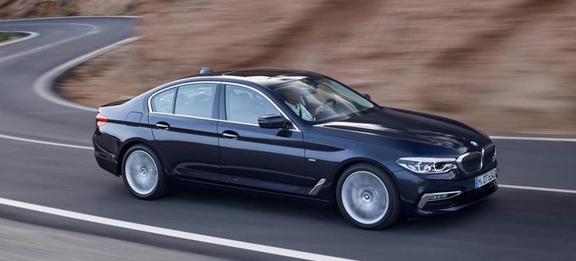 BMW 520i đang được giảm 230 triệu đồng. Ảnh: Which Car