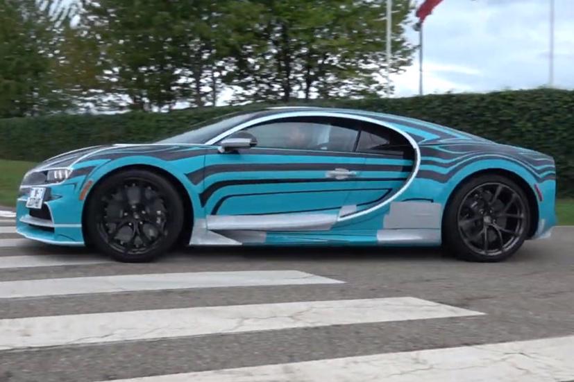 Bugatti đang thử nghiệm một mẫu Chiron b&#237; mật? - Ảnh 1