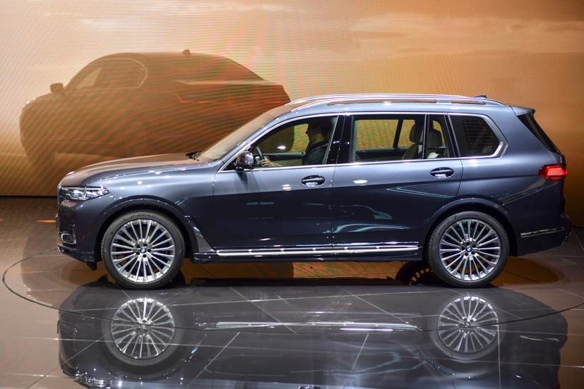 Một chiếc BMW X7 trưng bày tại Triển lãm Ô tô Quốc tế Geneva 2019. Ảnh: Chris J. Ratcliffe / Bloomberg