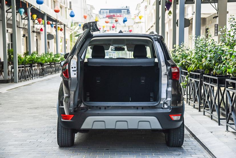 V&#236; sao Ford EcoSport 2020 cắt bỏ b&#225;nh dự ph&#242;ng? - Ảnh 1