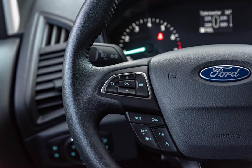 Ford EcoSport 2020 gi&#225; từ 603 triệu đồng, c&#243; g&#236; đ&#225;ng mua? - Ảnh 7