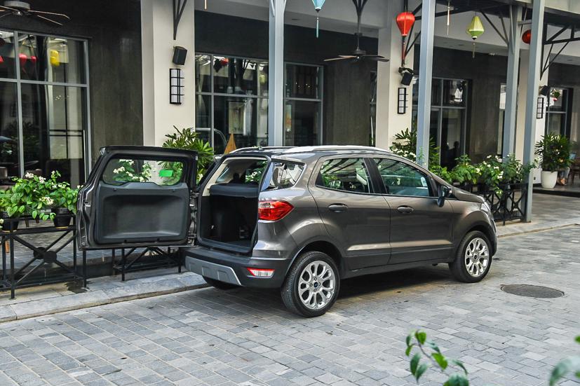 V&#236; sao Ford EcoSport 2020 cắt bỏ b&#225;nh dự ph&#242;ng? - Ảnh 2