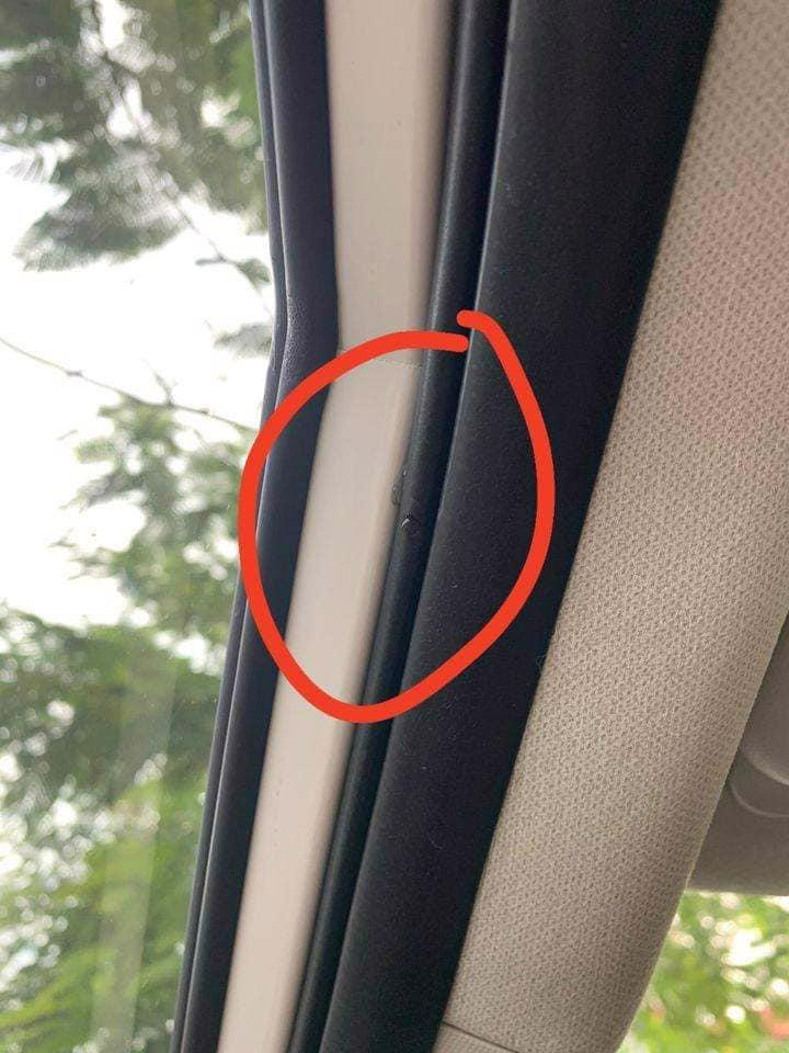 H&#224; Nội gặp “combo&quot; mưa, tắc đường: Chủ xe Kia Seltos k&#234;u bị dột mưa, b&#225;o nhiệt hộp số - Ảnh 4