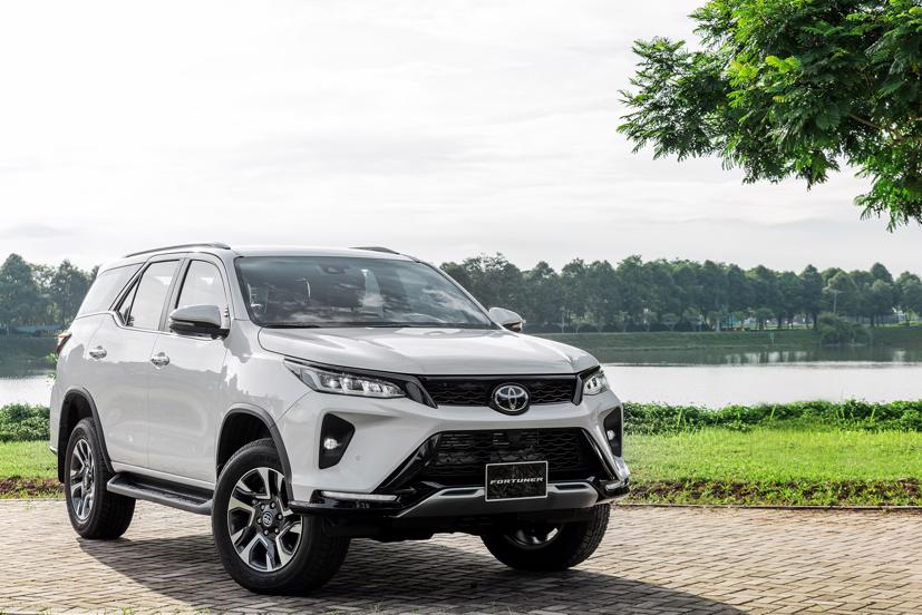 Gi&#225; lăn b&#225;nh hai mẫu xe SUV 7 chỗ b&#225;n chạy nhất thị trường Việt - Ảnh 4