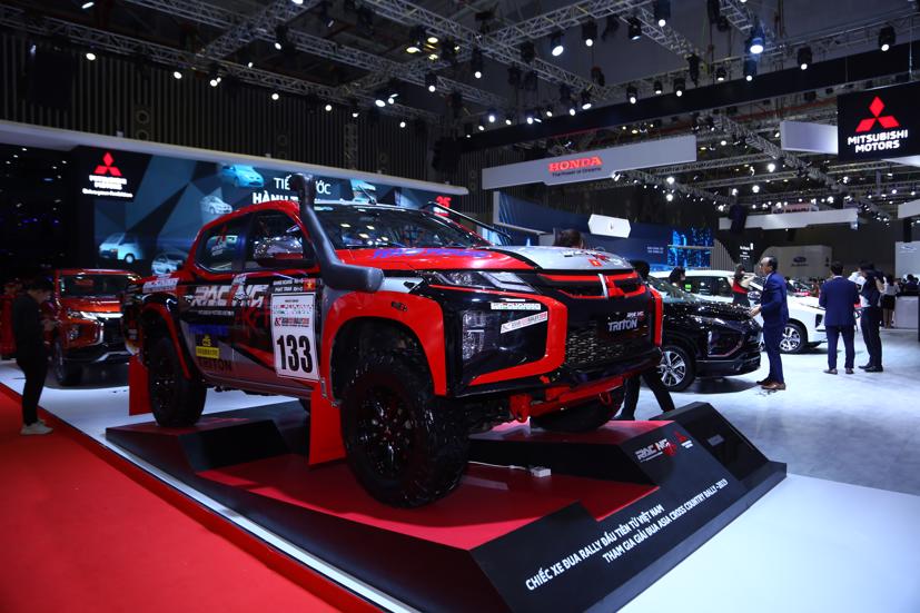 M&#227;n nh&#227;n với c&#225;c m&#224;n ra mắt xe &quot;sexy&quot; tại VMS 2019 - Ảnh 11