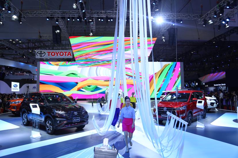 M&#227;n nh&#227;n với c&#225;c m&#224;n ra mắt xe &quot;sexy&quot; tại VMS 2019 - Ảnh 4