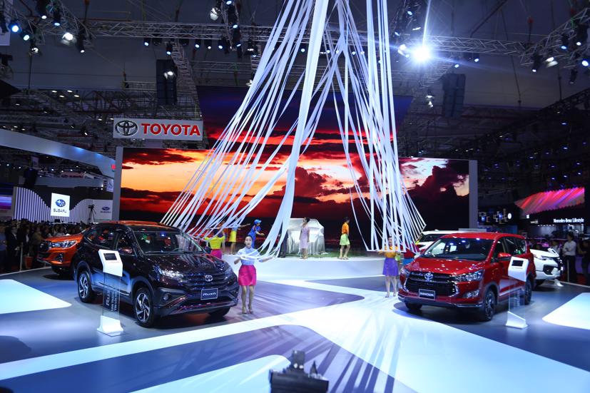 M&#227;n nh&#227;n với c&#225;c m&#224;n ra mắt xe &quot;sexy&quot; tại VMS 2019 - Ảnh 5