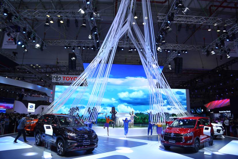 M&#227;n nh&#227;n với c&#225;c m&#224;n ra mắt xe &quot;sexy&quot; tại VMS 2019 - Ảnh 6