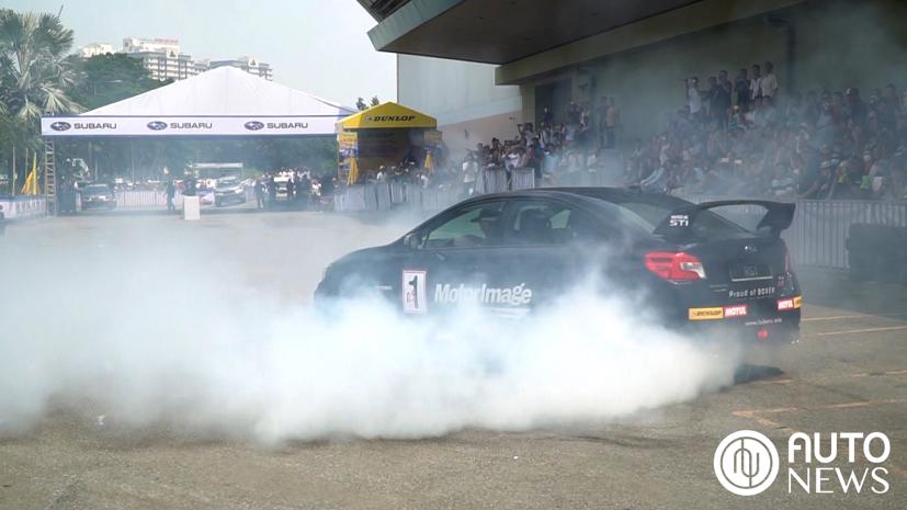 M&#224;n biểu diễn drift đỉnh cao của kỷ lục gia Russ Swift tại VMS 2019 - Ảnh 3