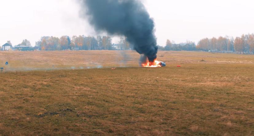 Vlogger đốt xe Mercedes-AMG GT 63 S v&#224; đăng l&#234;n Youtube - Ảnh 3