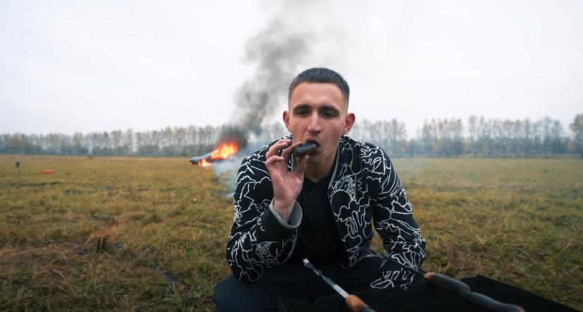 Vlogger đốt xe Mercedes-AMG GT 63 S v&#224; đăng l&#234;n Youtube - Ảnh 4