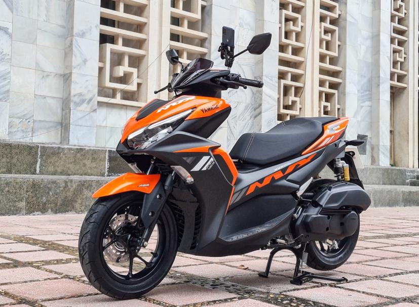 Mẫu xe tay ga Yamaha VNX 155 VVA hoàn toàn mới đã chính thức ra mắt với  6 phiên bản màu sắc, giá bán khởi điểm từ 53 triệu đồng