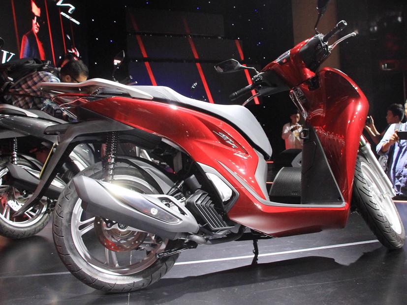 Honda SH 2020 c&#243; g&#236; mới so với phi&#234;n bản cũ? - Ảnh 3