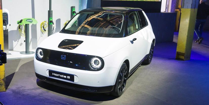 Mẫu xe điện cỡ nhỏ Honda E sẽ lăn bánh vào năm 2020. Ảnh: Electrek