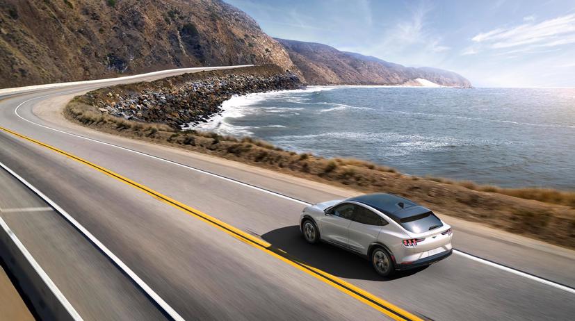 Ford Mustang Mach-E là chiếc xe điện tầm xa đầu tiên của công ty