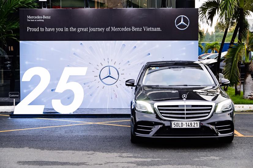 Vào tháng 11 này, Mercedes-Benz Việt Nam cùng các nhân viên và đại lý sẽ tổ chức lễ kỷ niệm 25 năm hoạt động tại Việt Nam