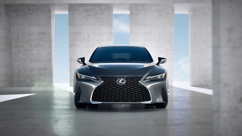 Sau LS và ES, Lexus Việt Nam sẽ chính thức giới thiệu tới khách hàng mẫu sedan cỡ nhỏ hạng sang IS, hoàn thiện dải sản phẩm sedan của Lexus.