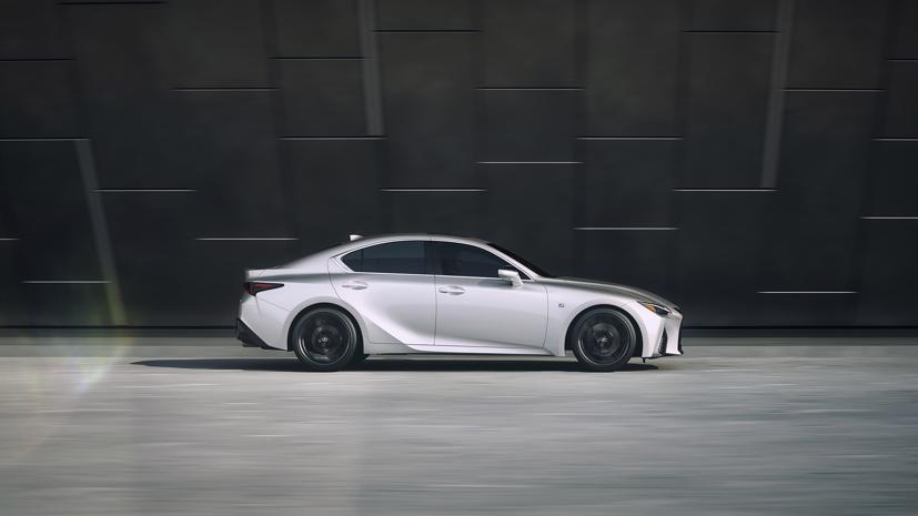 LEXUS IS 2021 HO&#192;N TO&#192;N MỚI SẮP RA MẮT TẠI VIỆT NAM - Ảnh 1