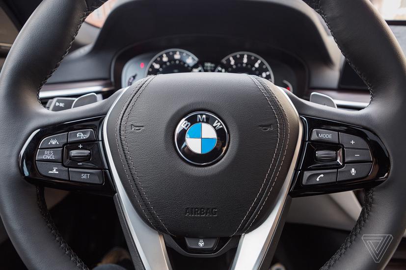 BMW X3 2023 thông số giá lăn bánh KM trả góp