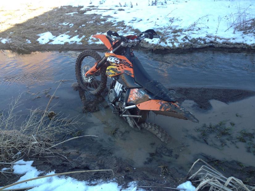 Những bức ảnh “dở kh&#243;c dở cười” về xe m&#225;y - Ảnh 2