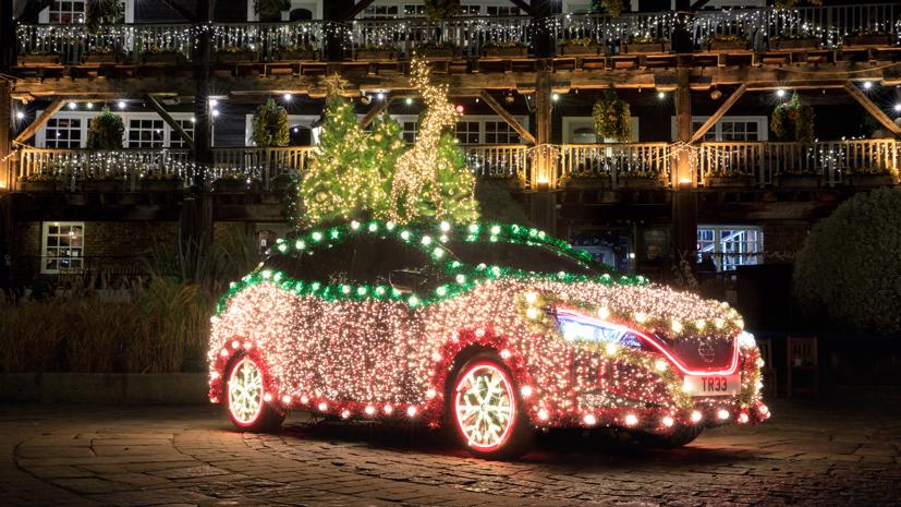 Trang trí ô tô đêm Giáng sinh: cẩn thận bị phạt nặng! | AutoMotorVN