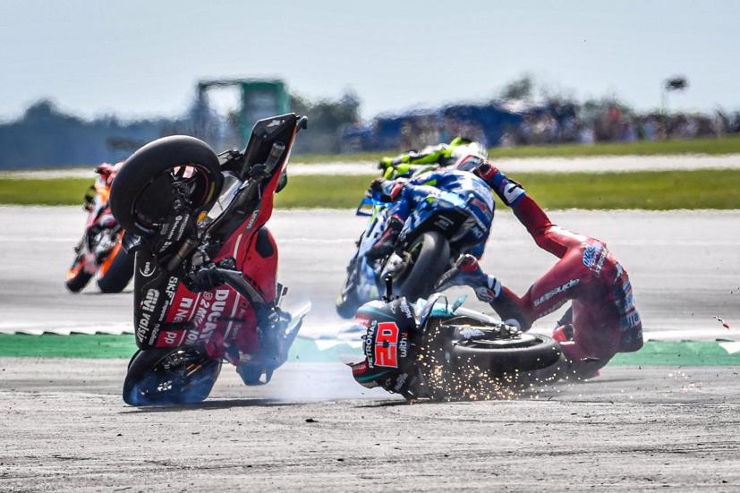 Tai nạn giưa 2 tay đua