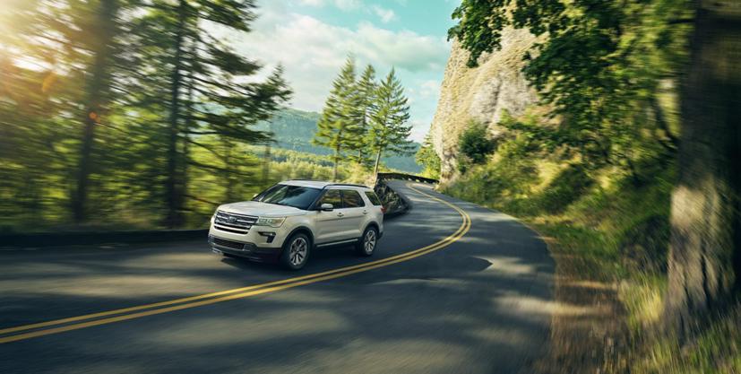 Mẫu SUV cỡ lớn Explorer nhập khẩu nguyên chiếc từ Mỹ.