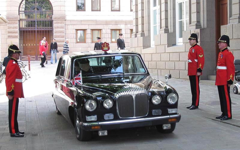 Những mẫu xe sinh ra để phục vụ các nhà lãnh đạo thế giới - Ảnh 7