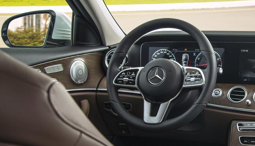 Mercedes E 200 Exclusive gi&#225; 2,29 tỷ đồng tại Việt Nam - Ảnh 5
