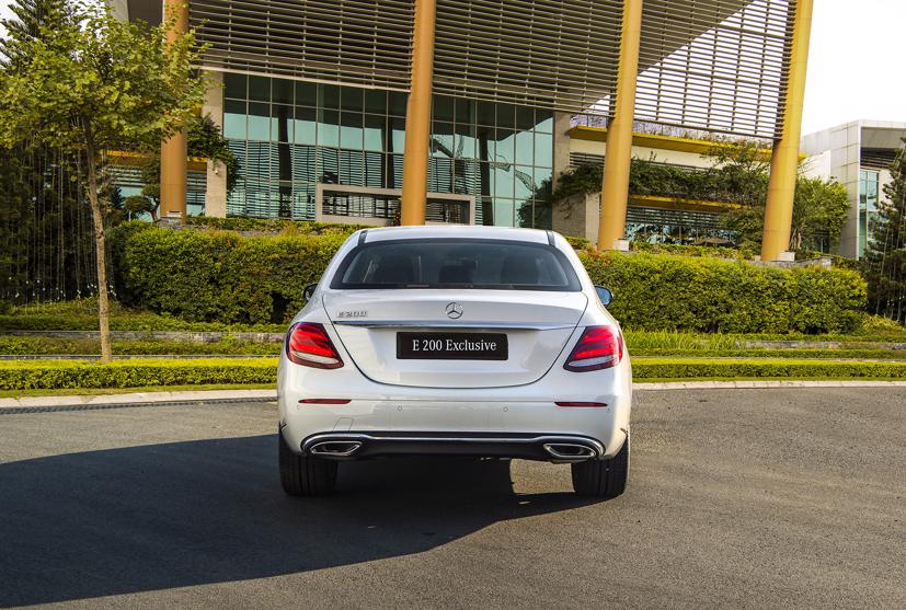 Mercedes E 200 Exclusive gi&#225; 2,29 tỷ đồng tại Việt Nam - Ảnh 3