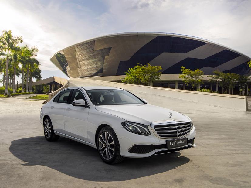 Mercedes E 200 Exclusive gi&#225; 2,29 tỷ đồng tại Việt Nam - Ảnh 1