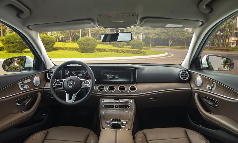 Mercedes E 200 Exclusive gi&#225; 2,29 tỷ đồng tại Việt Nam - Ảnh 4