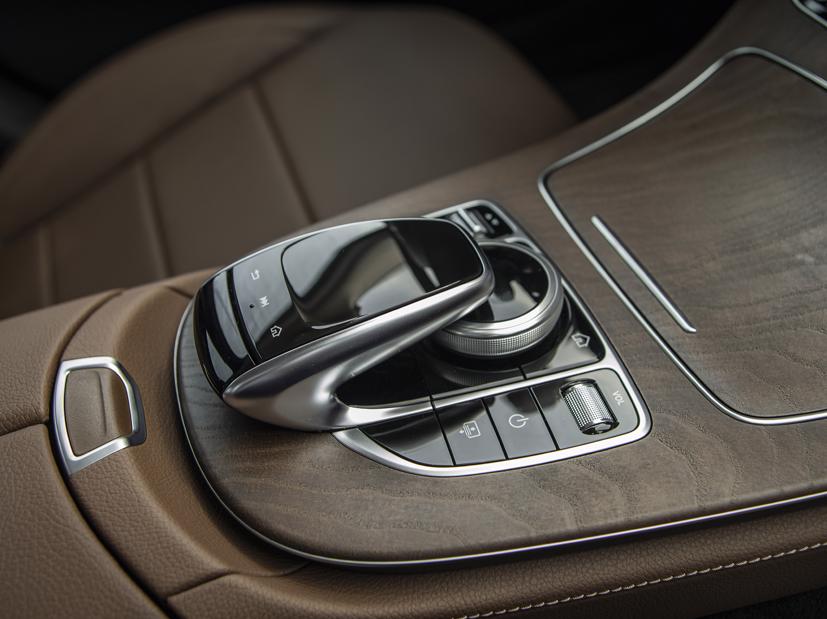 Mercedes E 200 Exclusive gi&#225; 2,29 tỷ đồng tại Việt Nam - Ảnh 10