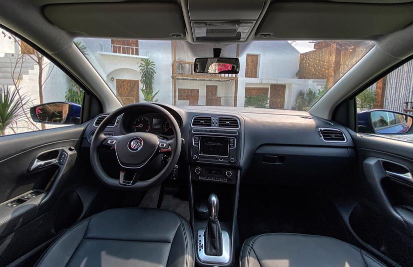 Volkswagen Polo phi&#234;n bản mới về Việt Nam, gi&#225; 695 triệu đồng - Ảnh 3