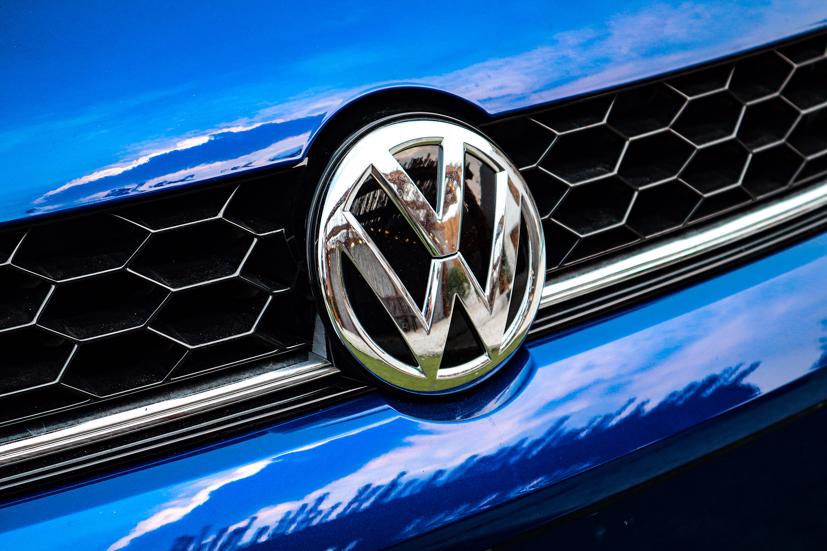 Volkswagen Polo phi&#234;n bản mới về Việt Nam, gi&#225; 695 triệu đồng - Ảnh 2