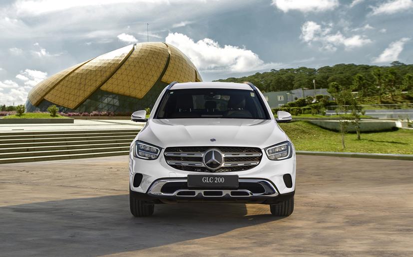 Cận cảnh Mercedes GLC 200 v&#224; GLC 200 4Matic mới 2020 - Ảnh 3