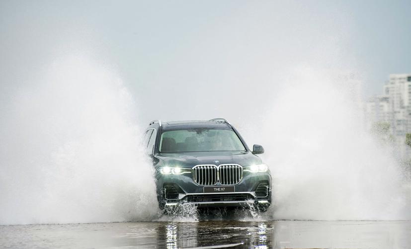 Mẫu SUV BMW X7.